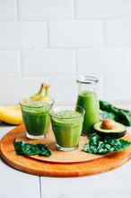 Load image into Gallery viewer, Creamy Avocado Banana Green Smoothie